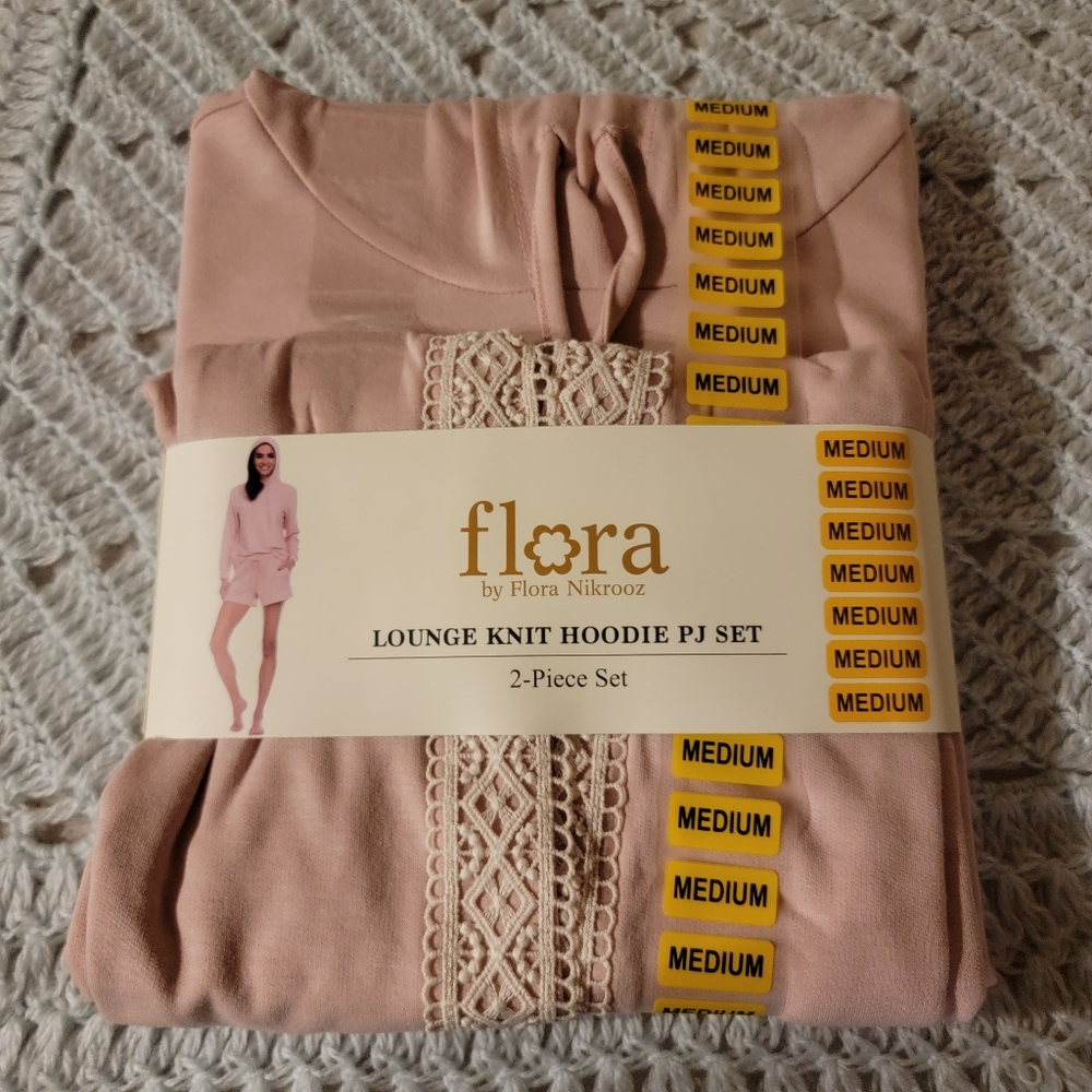 🍀 Knit hoodie pj set medium